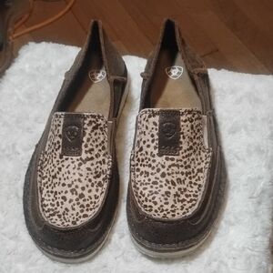 NEW Ariat Brown Leather Slip-On Shoes womens 8 b flats loafers